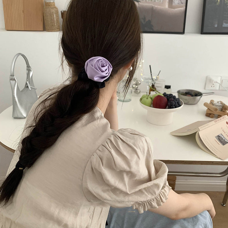 玫瑰立體髮圈－玫瑰腸圈-紫色款細節｜https://igowo.tw/