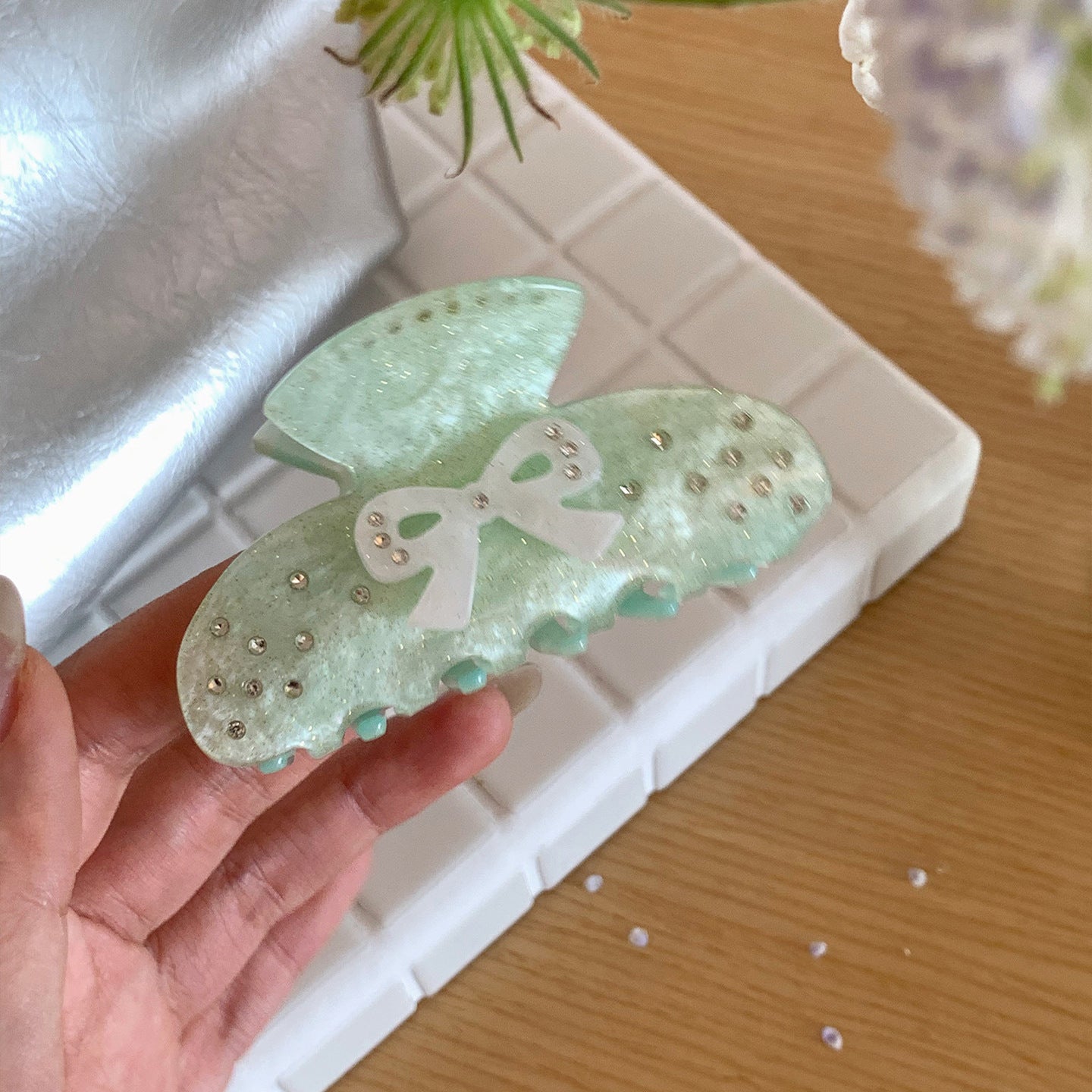 醋酸板材蝴蝶結鯊魚夾－商品主圖｜https://igowo.tw/