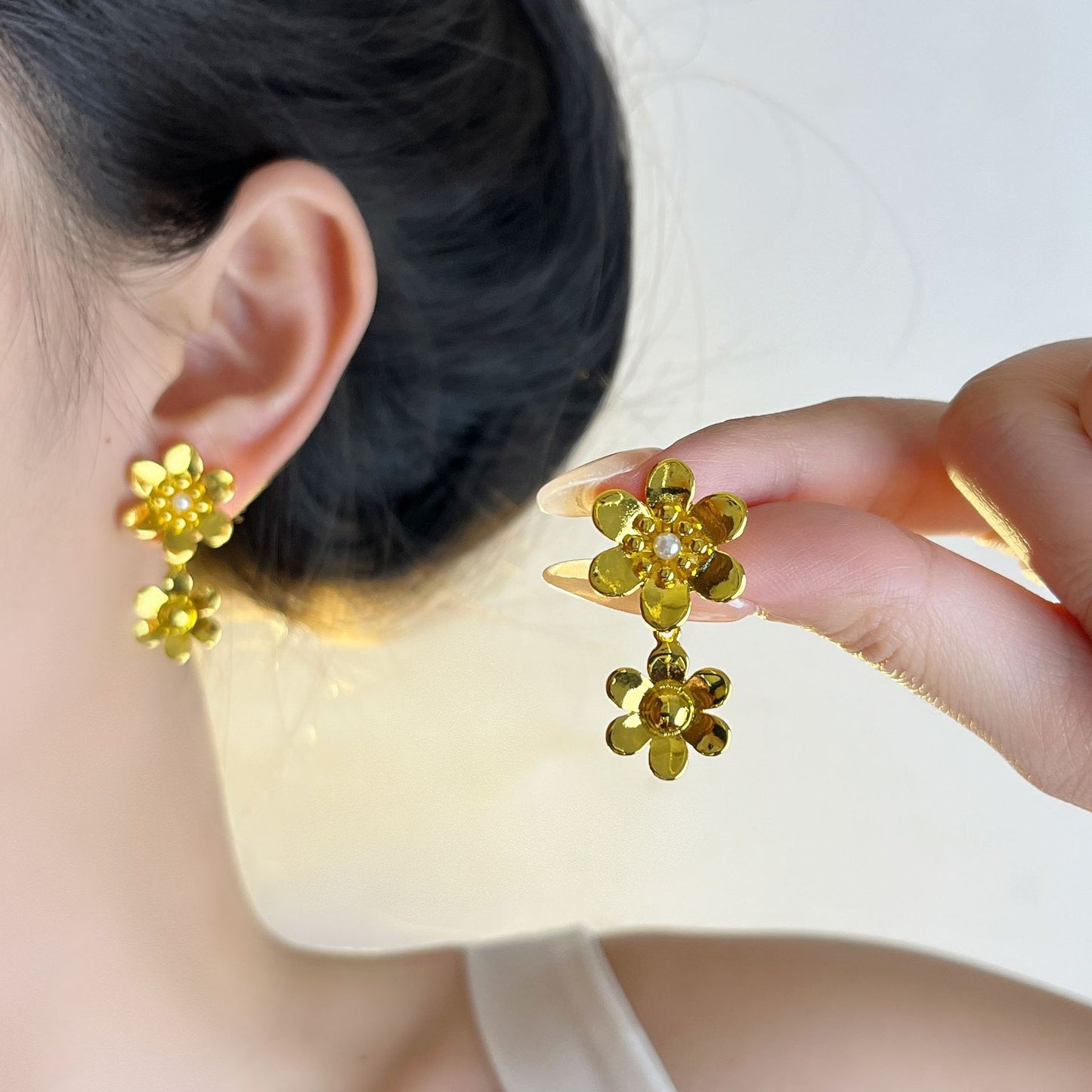 金屬花朵誇張耳釘