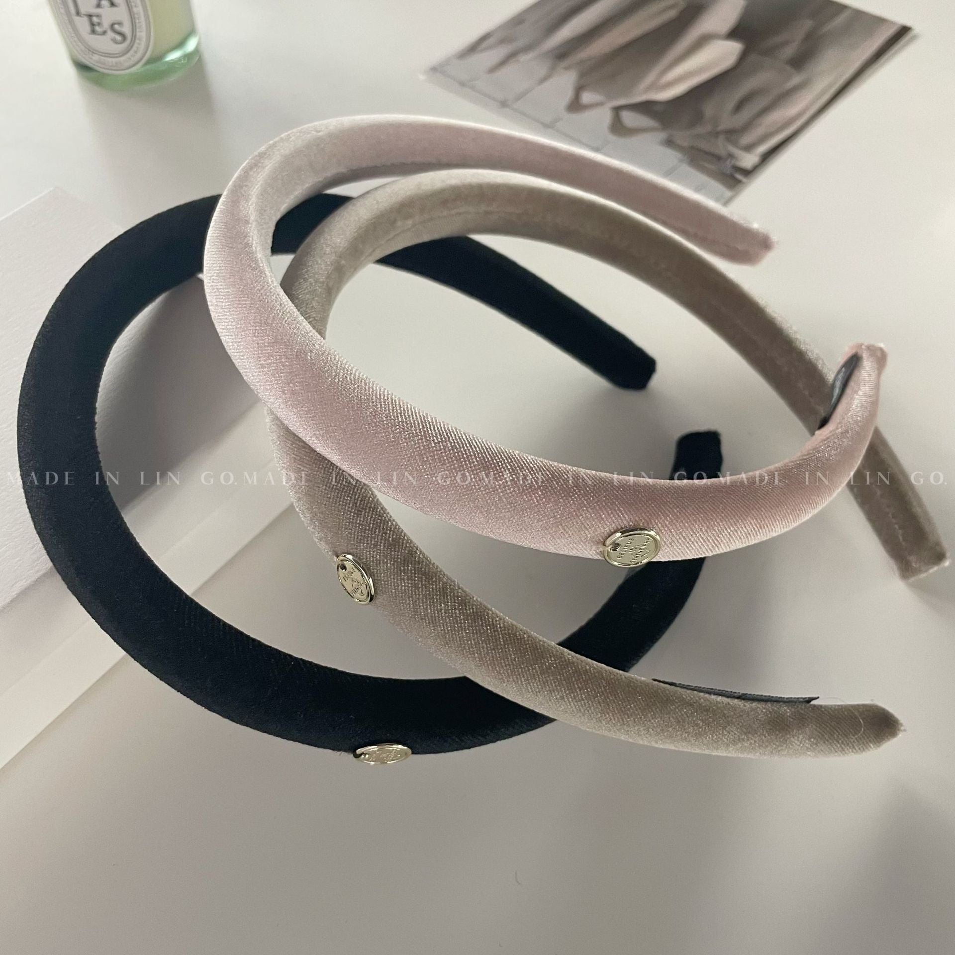 絨面簡約髮箍－灰藍款實拍｜https://igowo.tw/