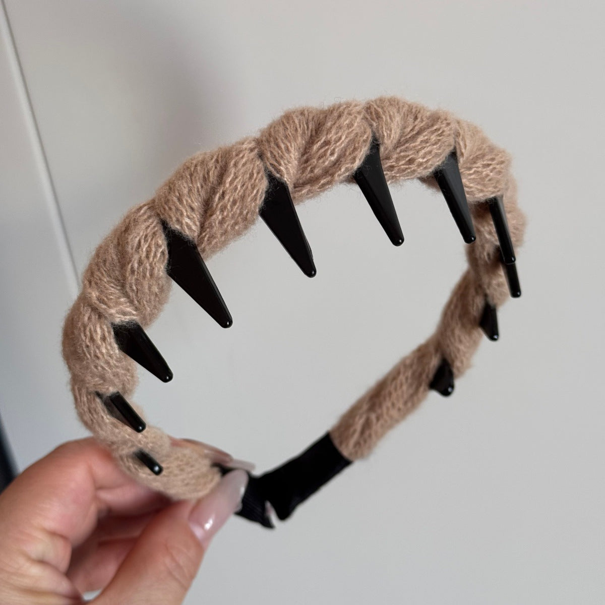 纏繞簡約髮箍－細節特寫7｜https://igowo.tw/