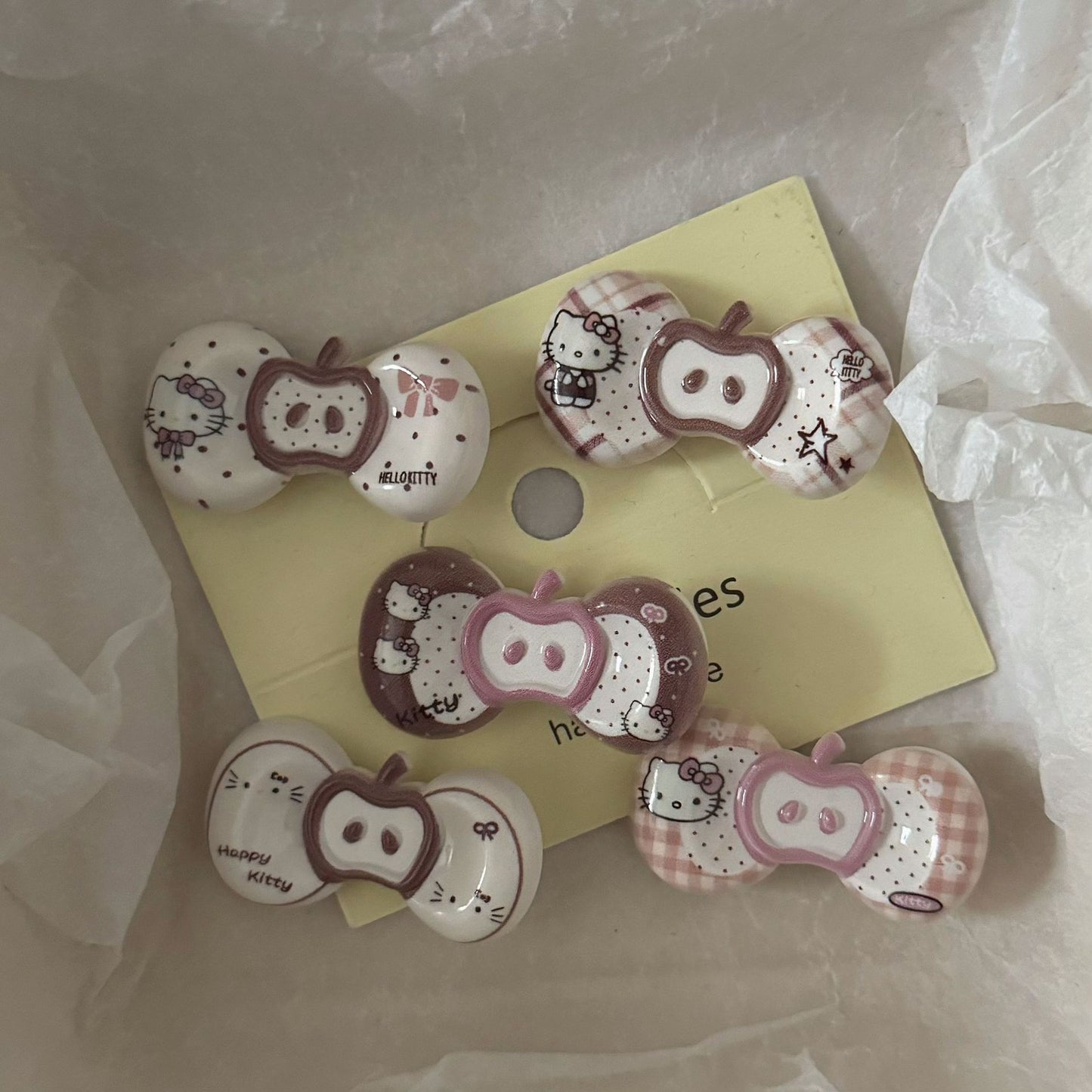 棕色貓咪領結髮夾－商品主圖｜https://igowo.tw/