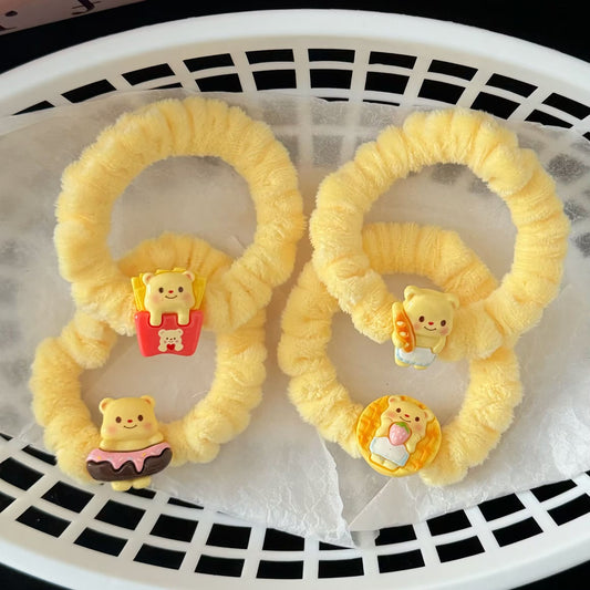 黃色絨面小熊髮圈－商品主圖｜https://igowo.tw/