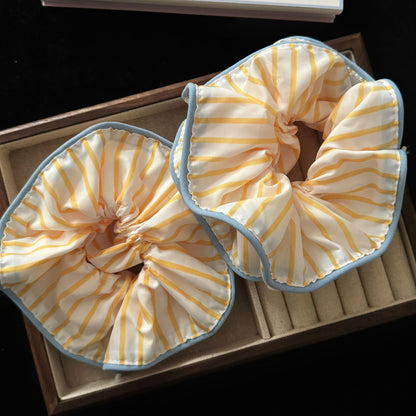 黃色格紋大腸圈髮圈－商品主圖｜https://igowo.tw/