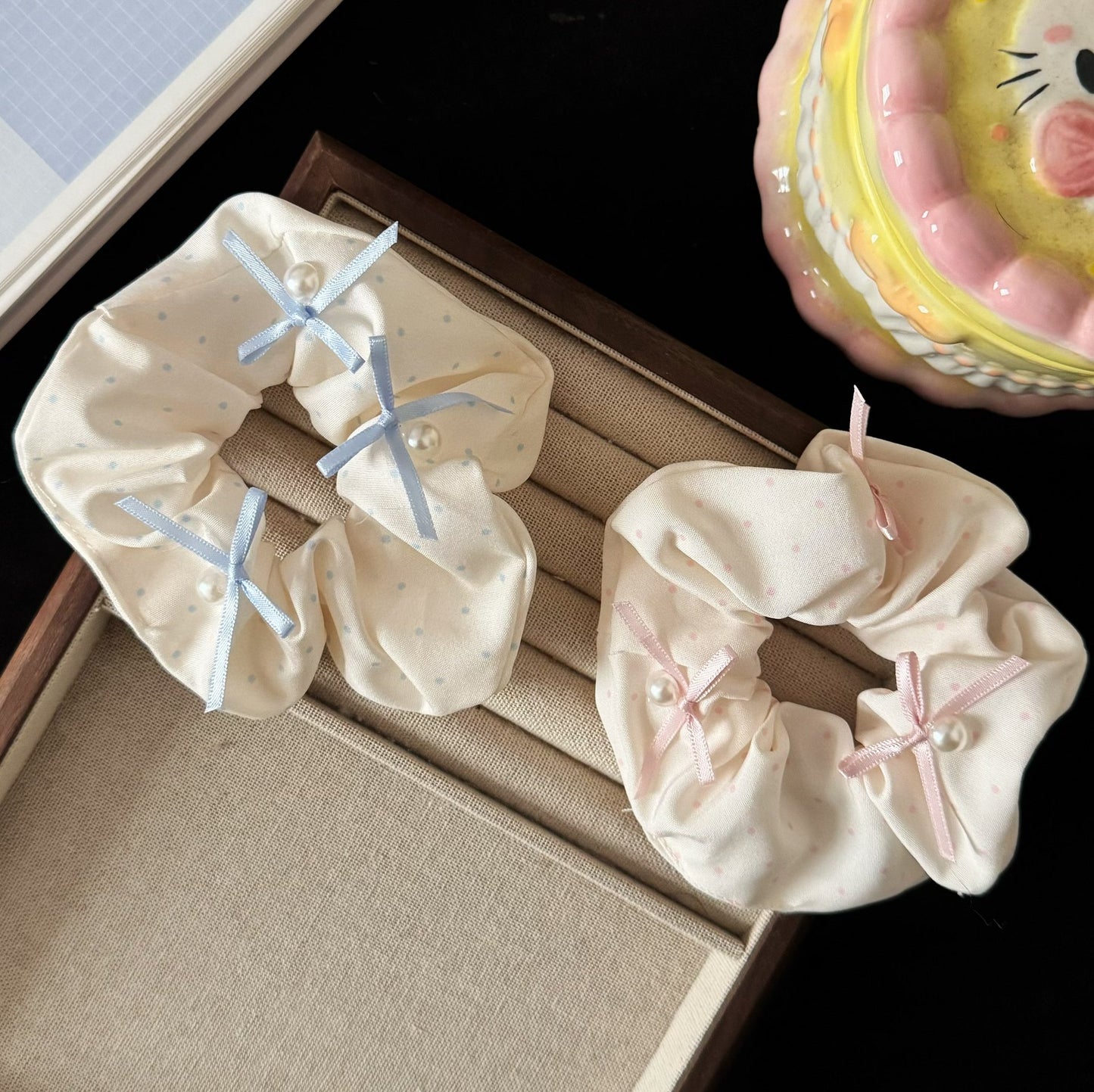 波點領結髮圈－商品主圖｜https://igowo.tw/