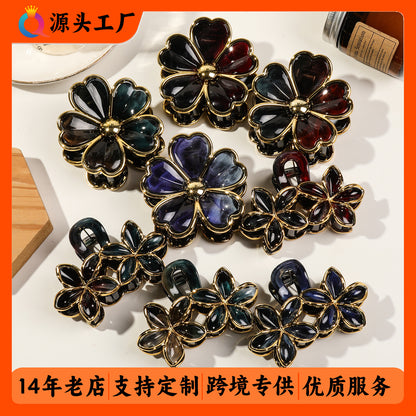 花朵簡約鯊魚夾－商品主圖｜https://igowo.tw/