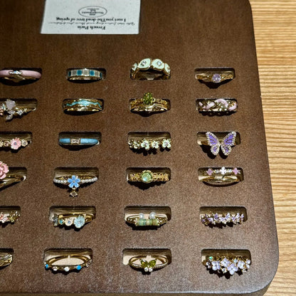 彩色琺瑯蝴蝶花朵戒指－細節特寫2｜https://igowo.tw/