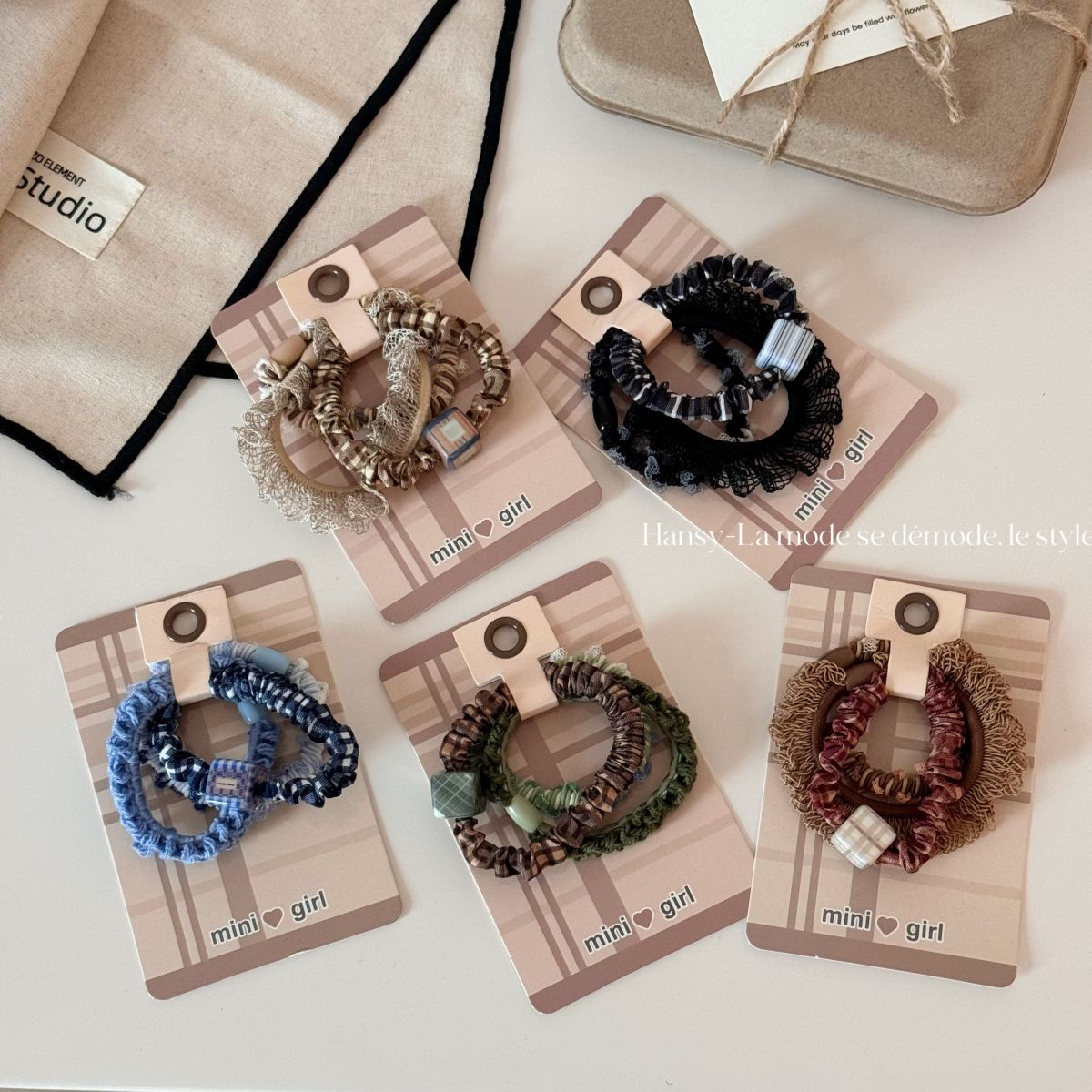蕾絲格紋方形髮圈－商品主圖｜https://igowo.tw/