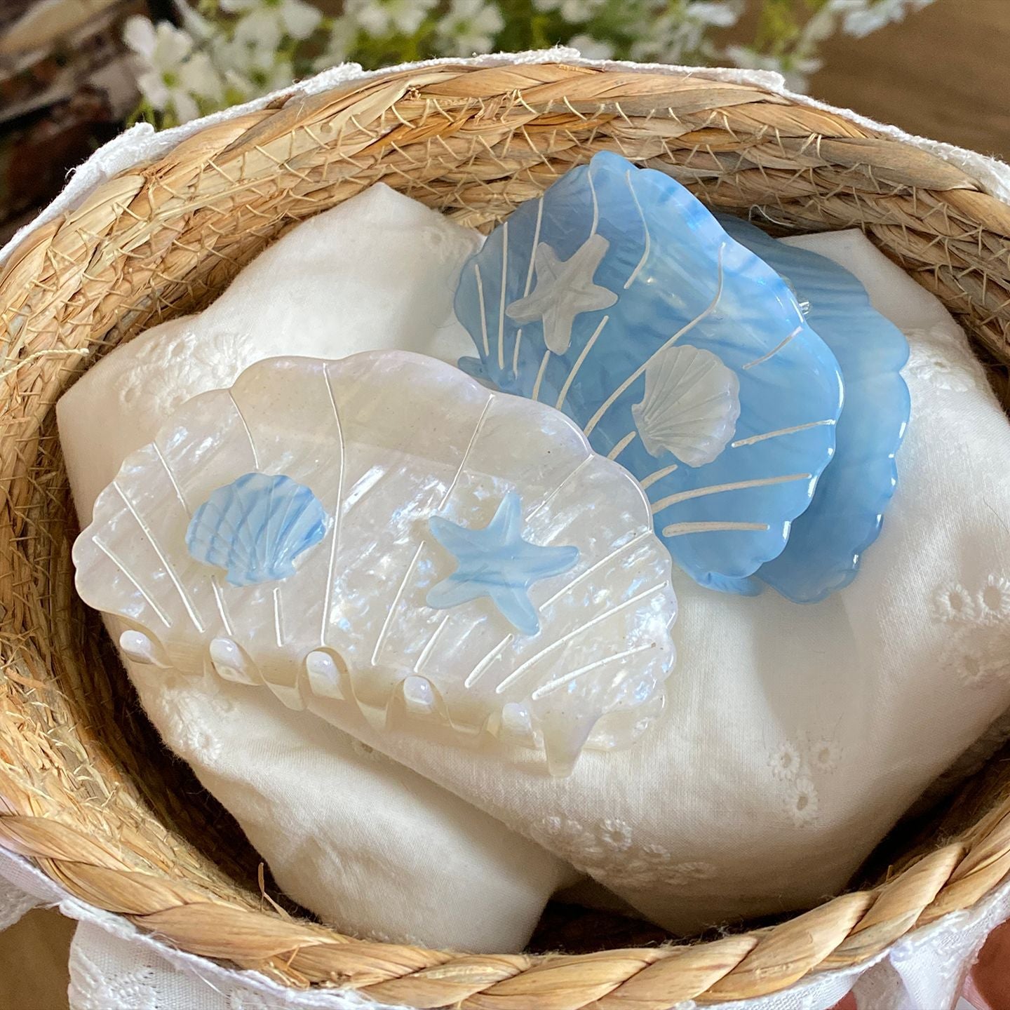 醋酸板材貝殼鯊魚夾－白色半圓鯨魚款細節｜https://igowo.tw/