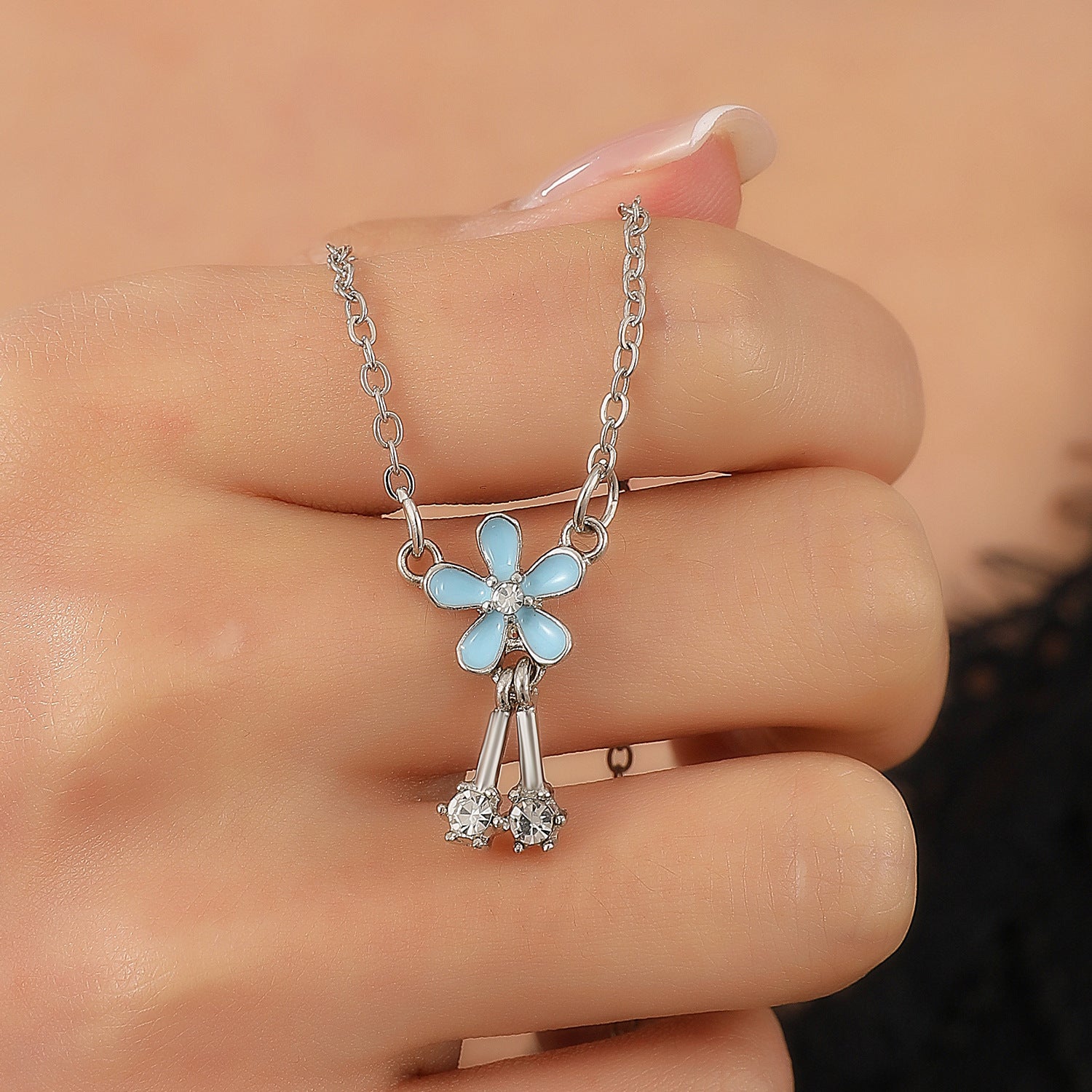 琺瑯花朵項鍊－商品主圖｜https://igowo.tw/