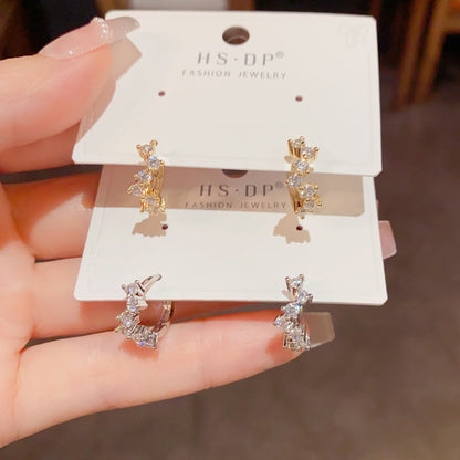 波浪鑲鑽耳扣－商品主圖｜https://igowo.tw/