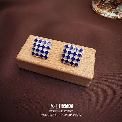 銀針愛心格紋小巧耳釘