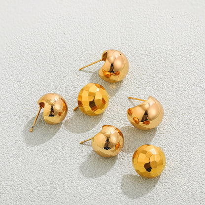 金色不鏽鋼圓珠耳釘－細節特寫2｜https://igowo.tw/