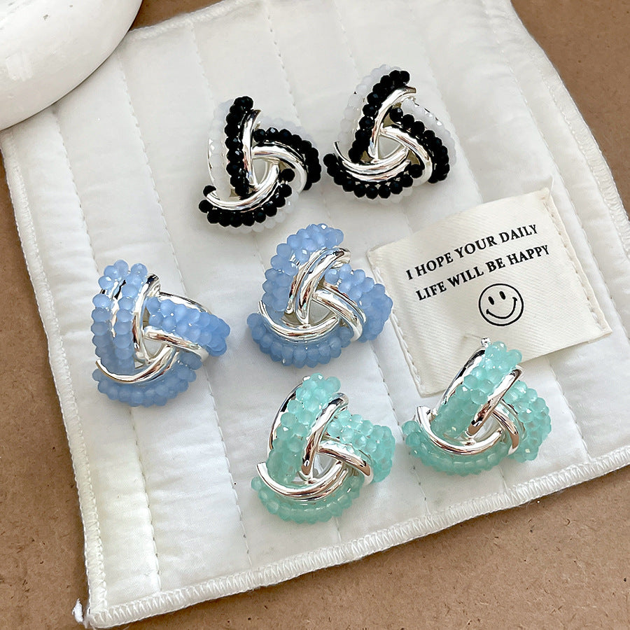 水晶三角形簡約耳釘－商品主圖｜https://igowo.tw/