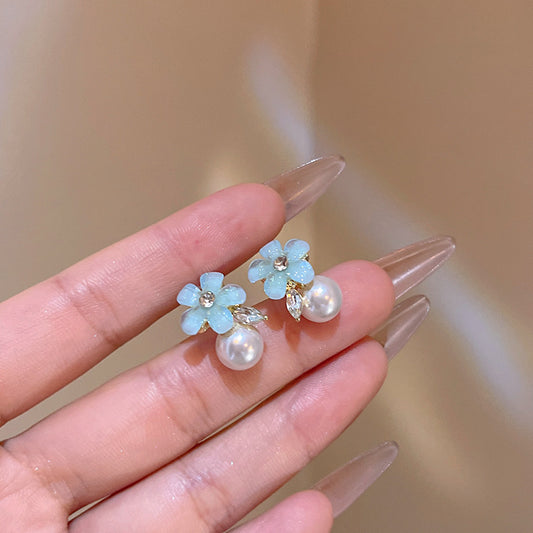藍色珍珠花朵耳釘－商品主圖｜https://igowo.tw/