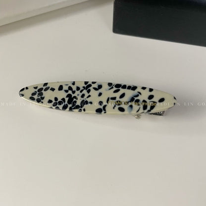 醋酸板材橢圓簡約髮夾－青棕花紋款細節｜https://igowo.tw/