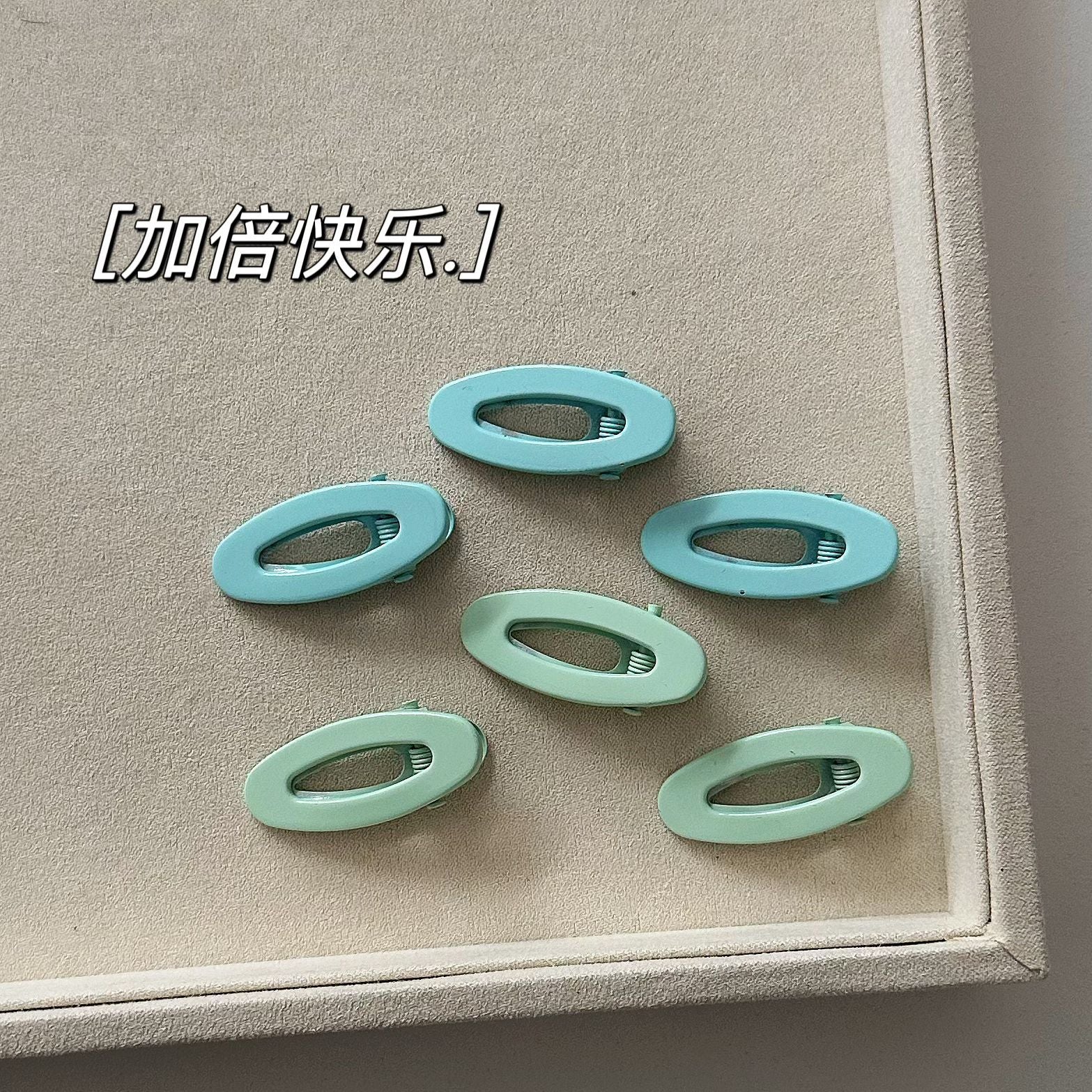 藍色金屬橢圓簡約髮夾－商品主圖｜https://igowo.tw/