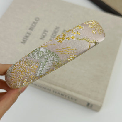 布面花朵刺繡復古髮箍－細節特寫8｜https://igowo.tw/