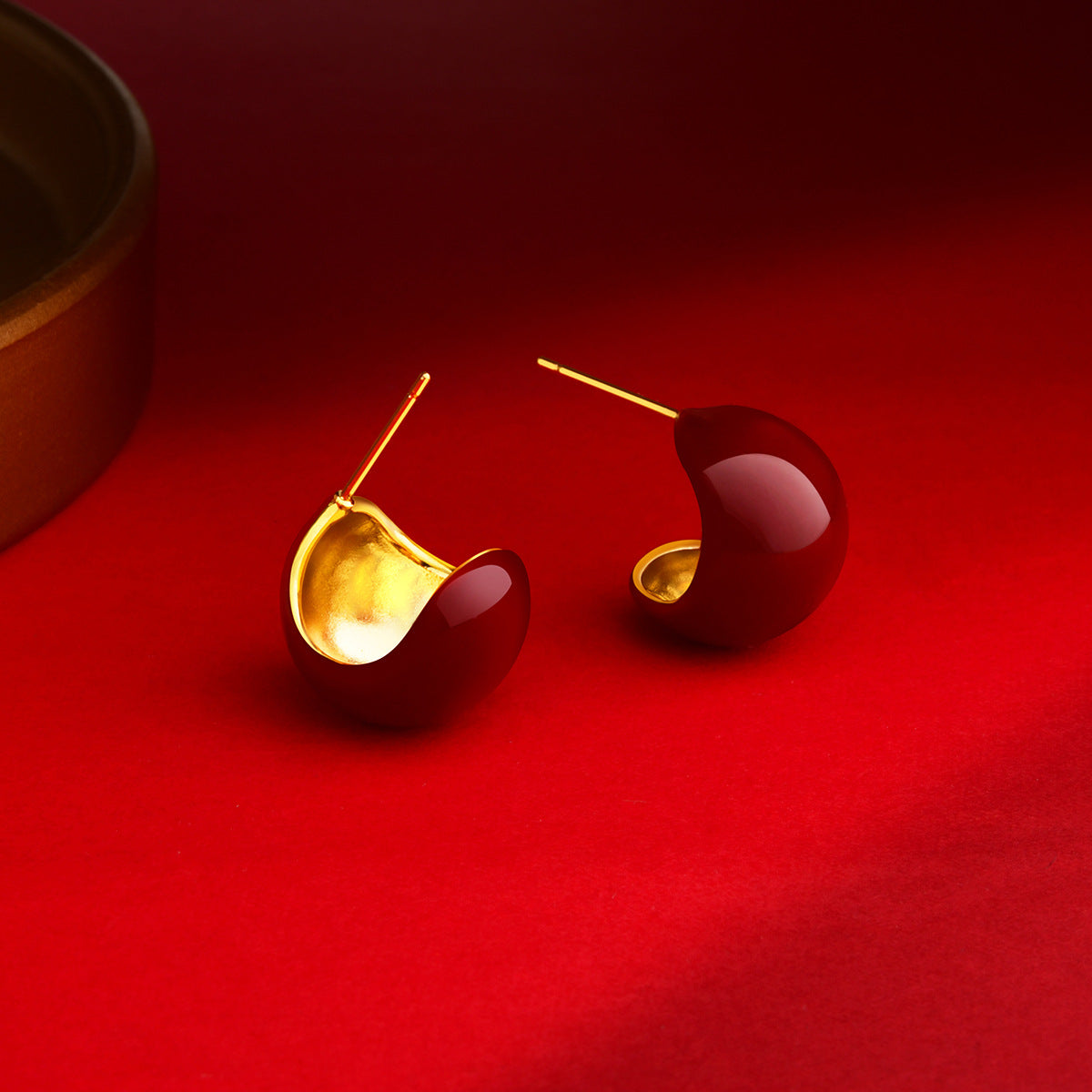 復古紅圓珠耳環－商品主圖｜https://igowo.tw/