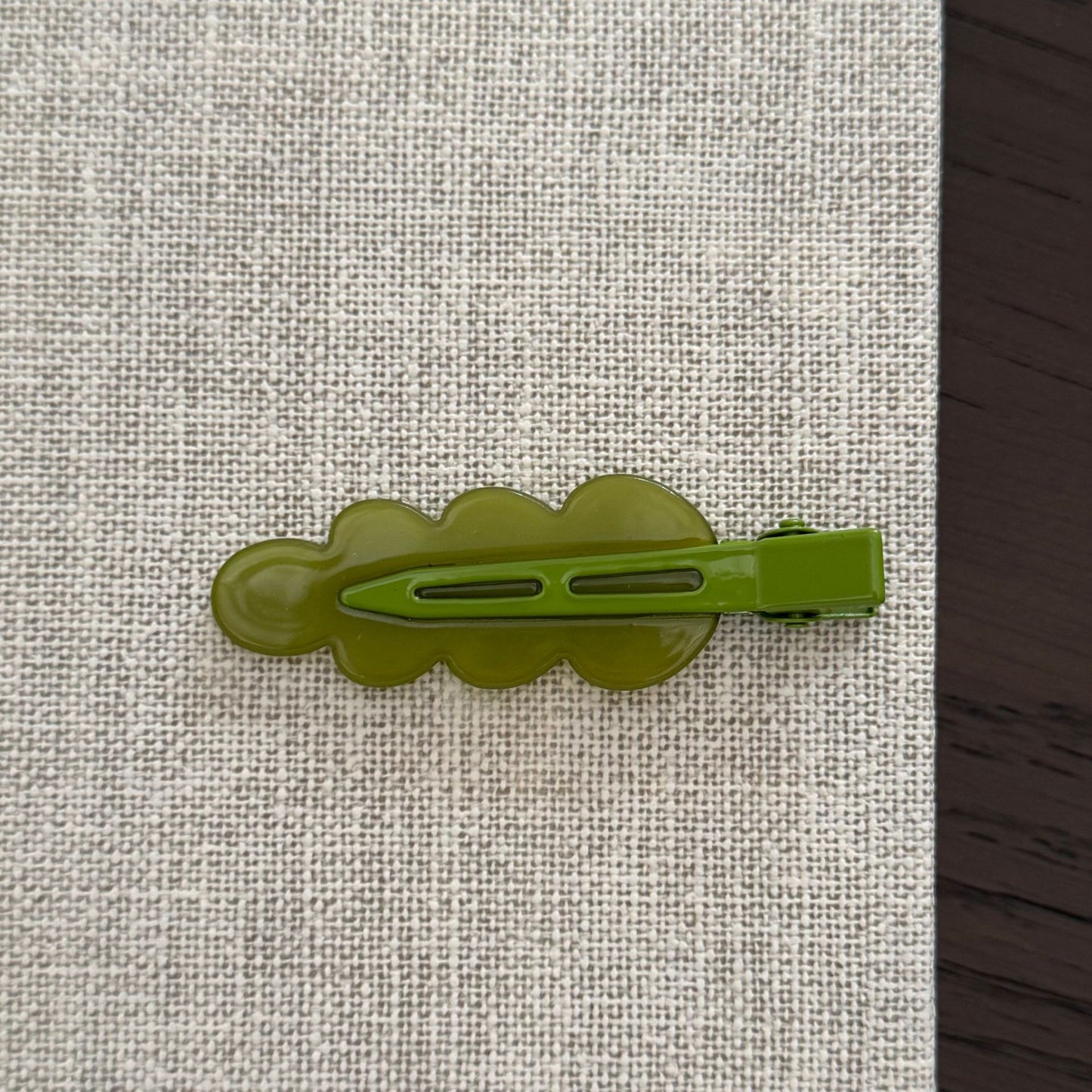 繽紛簡約髮夾－藍色款細節｜https://igowo.tw/