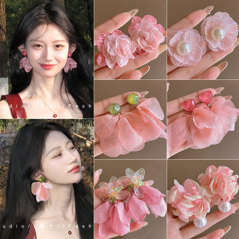 珍珠布面花朵流蘇耳釘－商品主圖｜https://igowo.tw/