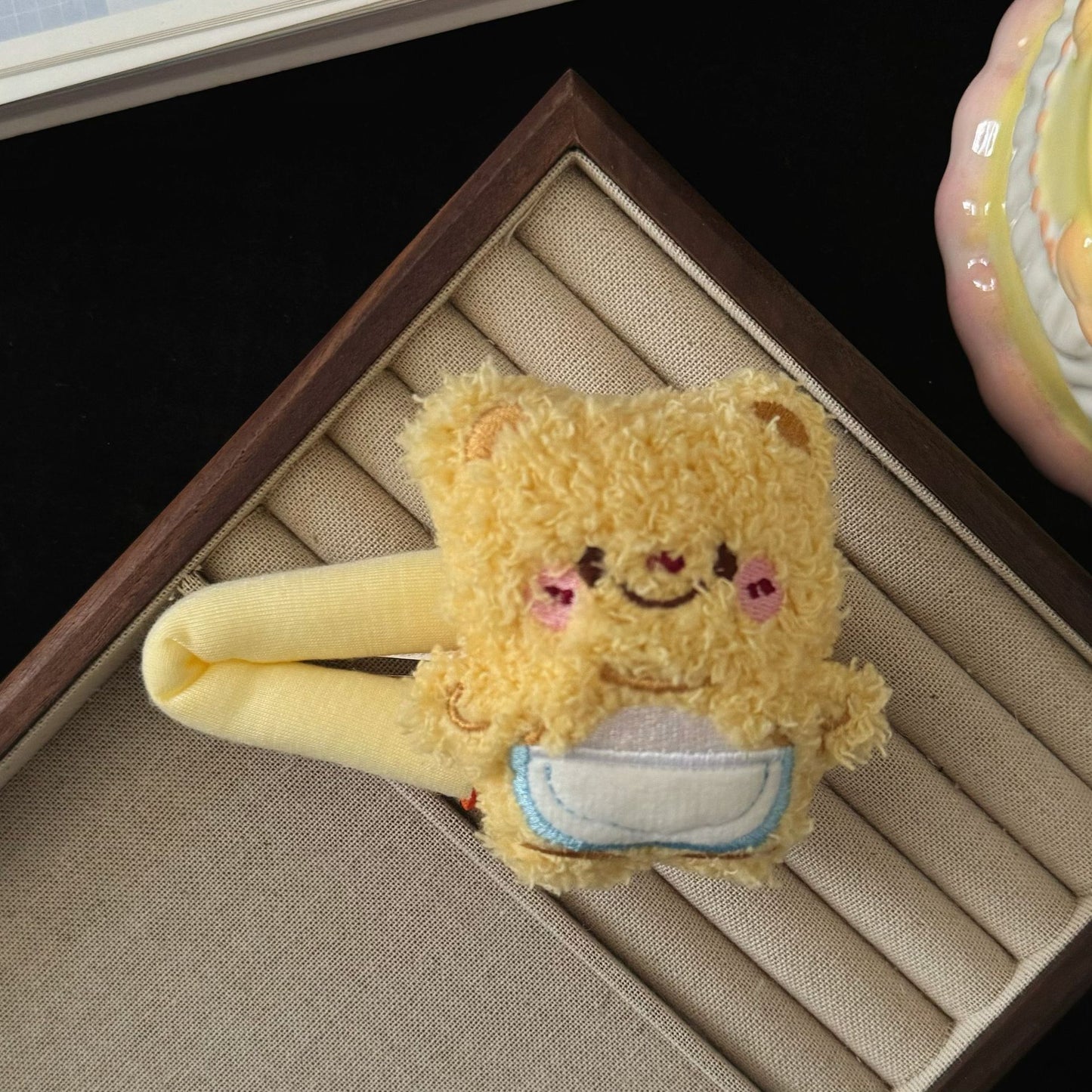 黃色絨面小熊髮夾