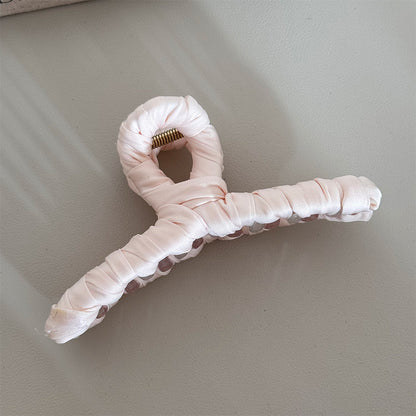 棕色布面纏繞鯊魚夾－細節特寫8｜https://igowo.tw/